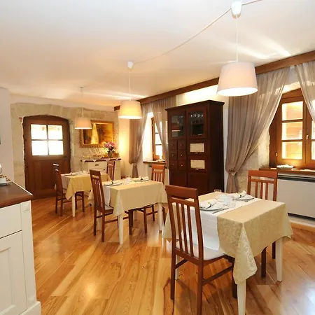 Korta Gira Bed & Breakfast Buici (Istria)