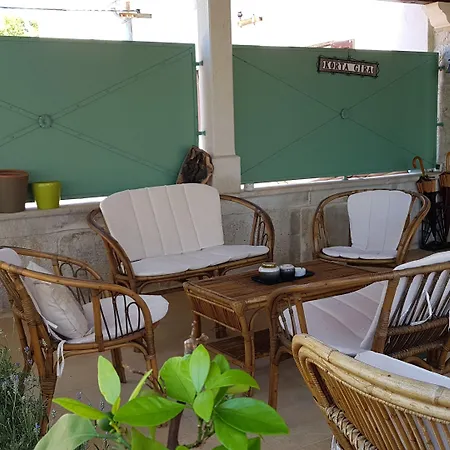 Korta Gira Bed & Breakfast