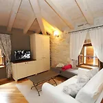 Korta Gira 住宿加早餐酒店 4*